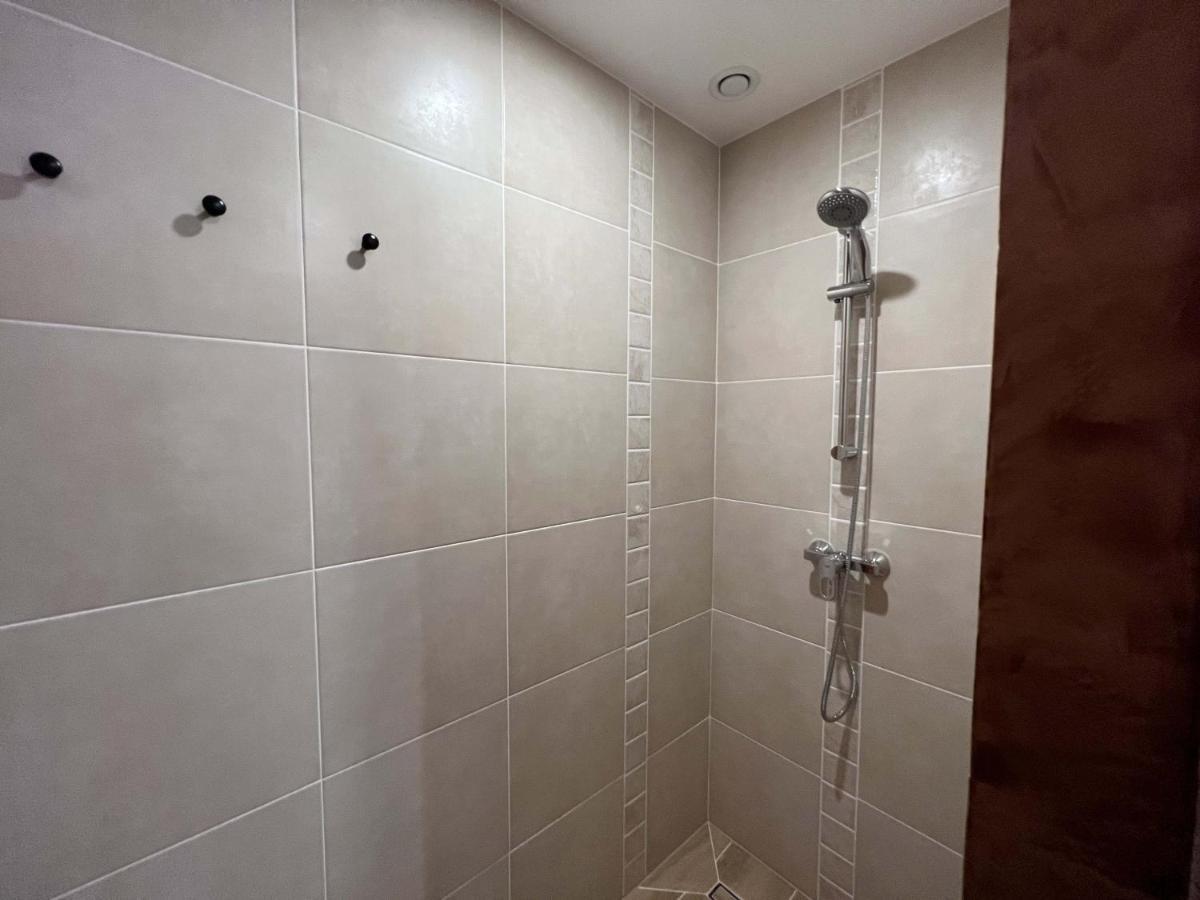 Bel Appartement Au Centre Du Vieux Joigny Ngoại thất bức ảnh