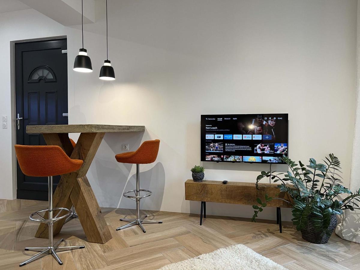 Bel Appartement Au Centre Du Vieux Joigny Ngoại thất bức ảnh