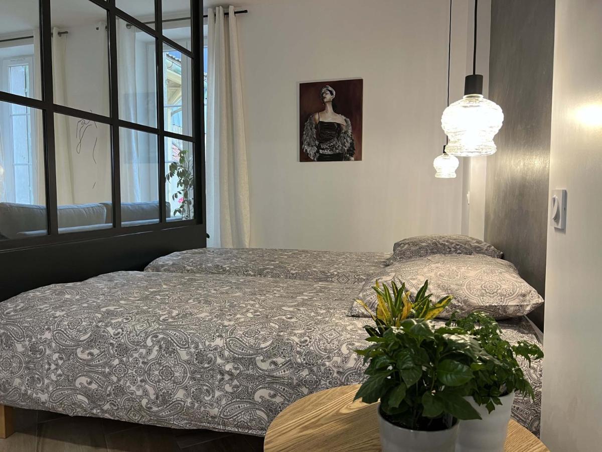 Bel Appartement Au Centre Du Vieux Joigny Ngoại thất bức ảnh